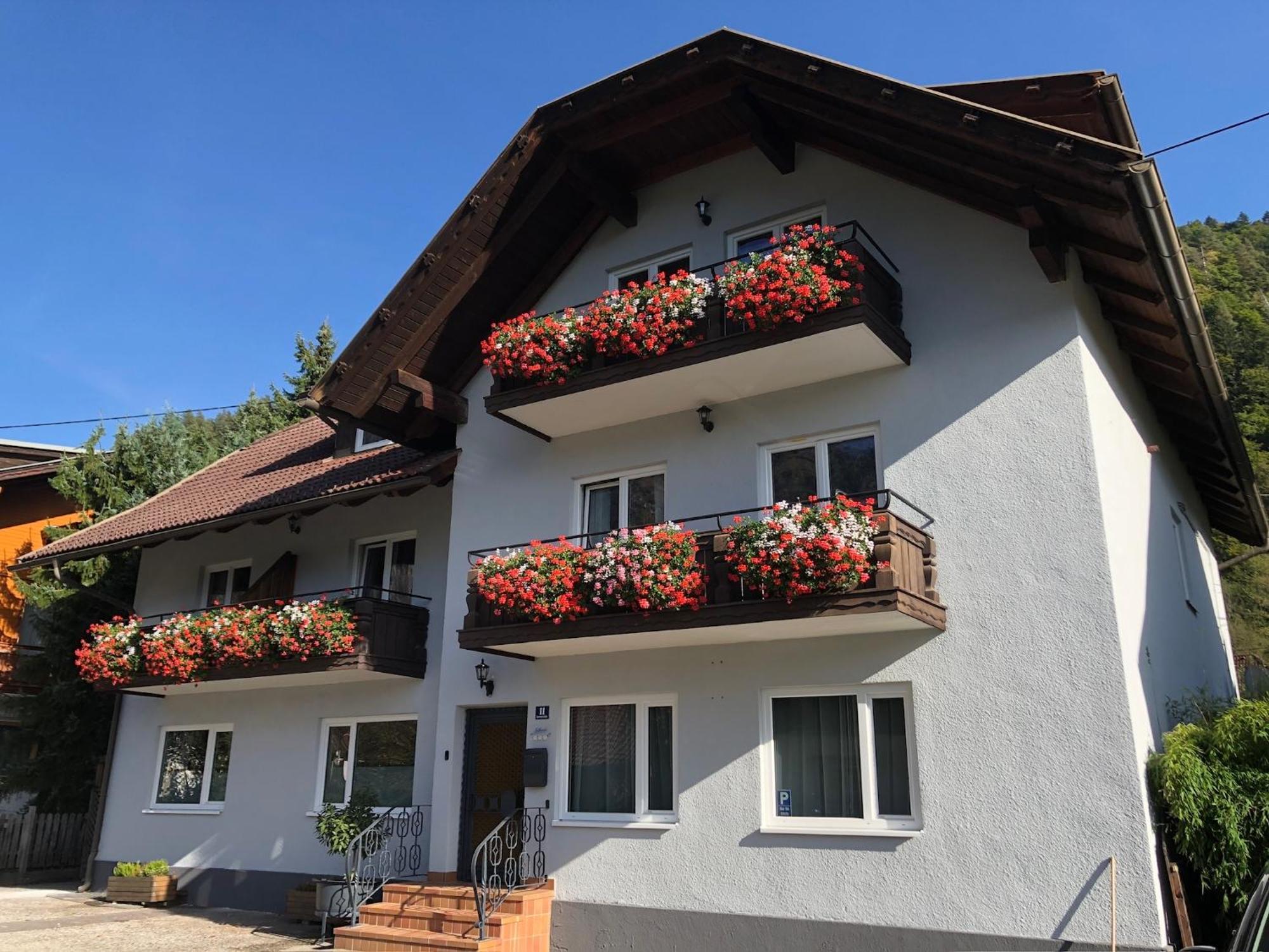 Appartement Kuhglocken Ferienhaus Fuenf Sinne Döbriach Esterno foto